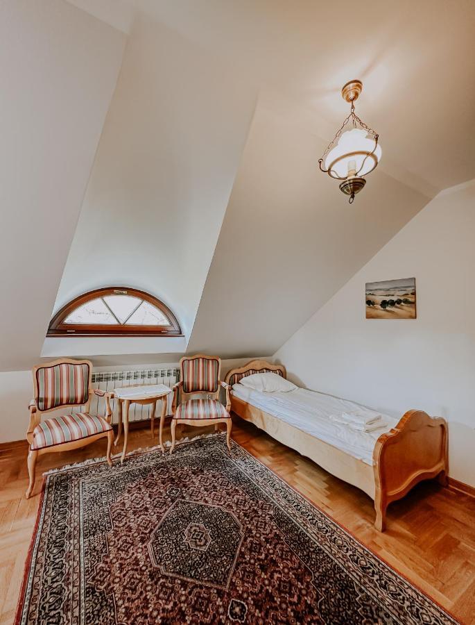 Hotel Dwór Mościbrody Siedlce Exterior foto